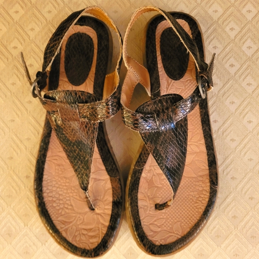 Born b.o.c. Size 7 New Brown Leather Sandals Shoes
